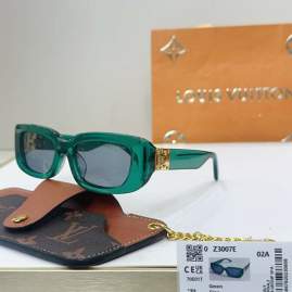 Picture of Louis Vuitton Sunglasses _SKUfw76300612fw